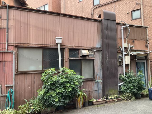 木造2階建て解体工事・不用品撤去(東京都大田区下丸子)工事前の様子です。